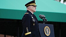 Nejvýše postavený americký generál, předseda amerického sboru náčelníků štábů...