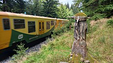 Rozhledna Pajndl nad Nejdkem a socha legendárního ochránce Gut�toka