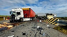 Na dálnici D3 u Tábora se na 79. kilometru srazily dva kamiony. (25. září 2023)