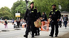 Německá policie zasáhla proti aktivistům, kteří chtěli narušit maraton v...