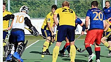 Momentka z utkání pozemních hokejist Litic a Pragy.