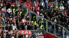 Fanouci Ajaxu tce nesli jednoznaný prbh zápasu s Feyenoordem, a tak...