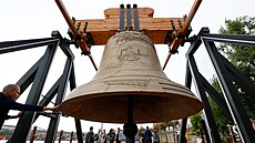 Odhalení Zvonu #9801 v apadle u Smetanova nábeí (28. srpna 2022)