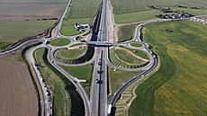 Ředitelství silnic a dálnic zprovoznilo čtyřproudovou silnici mezi Šlovicemi a...