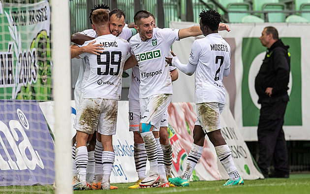 Karviná - Liberec 5:2, vítězná premiéra nového kouče, na gólech se podílelo pět střelců