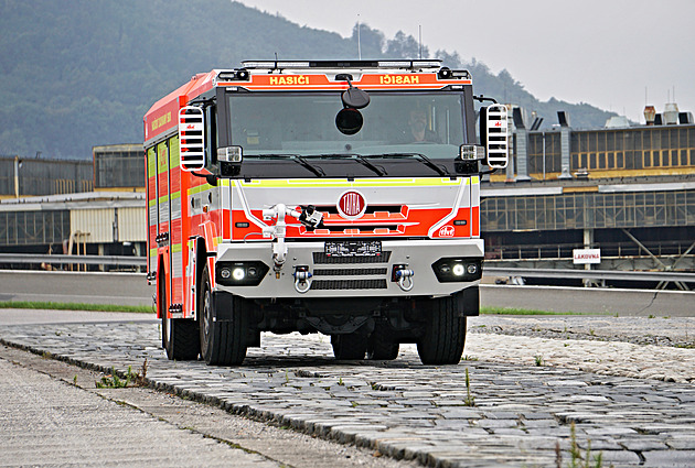 Tatrovácké speciály hasičů slouží na Havaji i v Řecku. Češi objednali nové