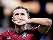 Sparťanský útočník Jan Kuchta slaví svůj gól proti Plzni.