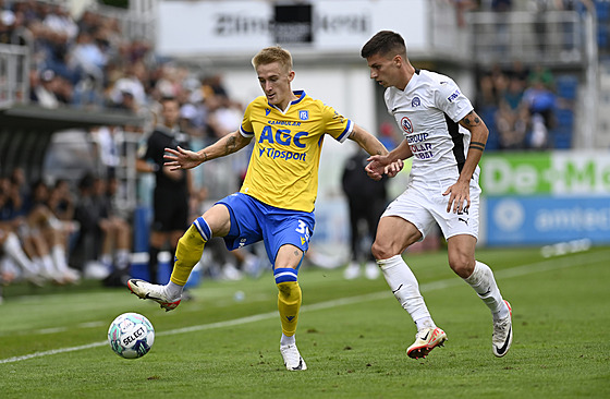 Teplický Mat�j Radosta (vlevo) a Pavel Juro�ka ze Slovácka