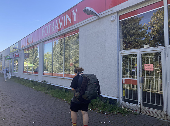 Potraviny v obchodním dom� Horizont na rohu Kubelíkovy ulice jsou zav�ené.