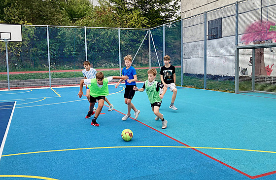Nové sportovi�t� u Z� Kaplického