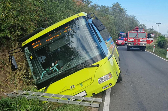 Dopravní nehoda u obce ernín. (3. íjna 2023)