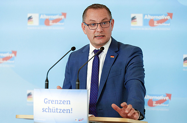 Někdo měl jednoho z vůdců AfD píchnout jehlou, spekuluje se o možném útoku