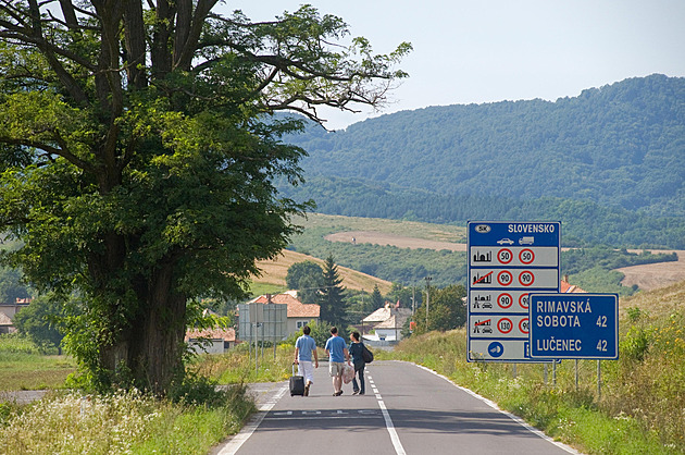 Dominový efekt v Schengenu. Slovensko zavádí kontroly na hranici s Maďarskem