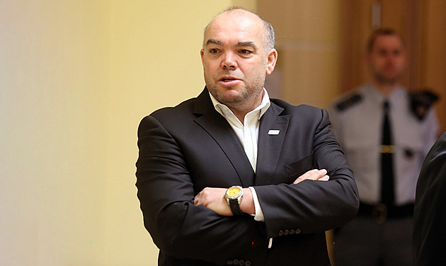 Necítím zlobu, spíš pohrdání, říká exradní po soudních tahanicích. Zažaluje stát