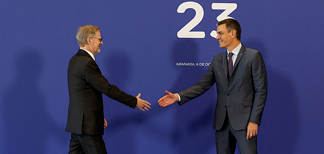 EU už nesmí váhat s rozšiřováním, řekl Fiala. Přetřásaly se zásluhy i migrace