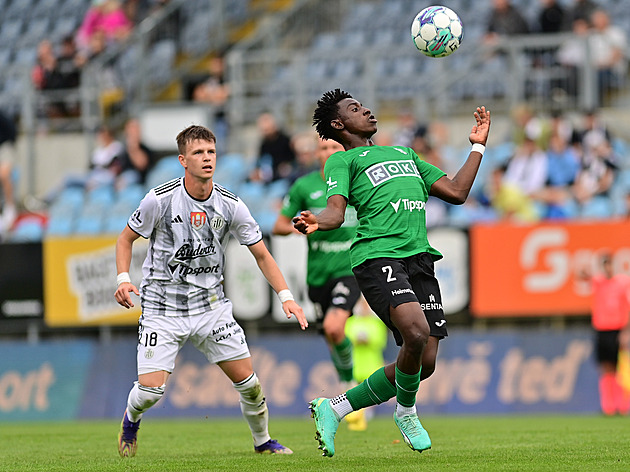 Č. Budějovice - Karviná 1:0, domácí spasil útočník Alli tři minuty před koncem