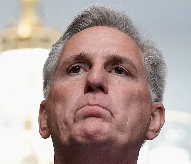 Bidenův boj o podporu Ukrajiny: poslal nótu kvůli korupci, loboval u spojenců