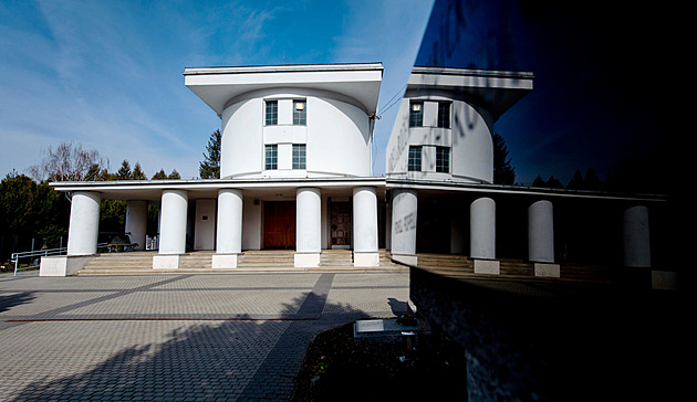 Krematoria i synagoga. Pražský hrad hostí velkou výstavu o architektuře