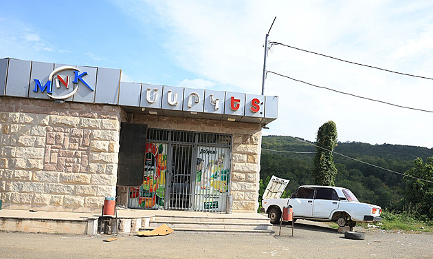 Ztráta vlasti, nejhorší tragédie po genocidě. Západ se k nám chová pokrytecky, říká arménský novinář