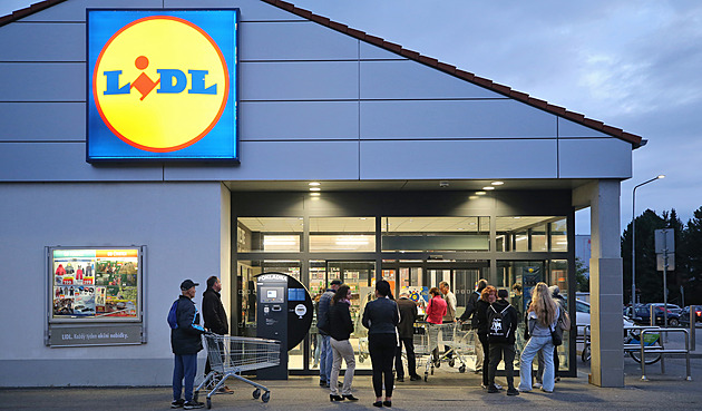 Lidl jde do přesilovky. Od ledna sníží ceny vybraných potravin dvojnásobně