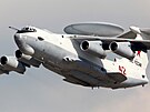 Letoun Berijev A-50 pi ukázkovém letu bhem oslav 100. výroí ruského...