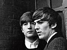 Takhle Paul vyfotil Johna Lennona a George Harrisona.