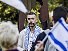 Nkolik desítek lidí pilo v Praze vyjádit úast Izraeli, který od soboty...