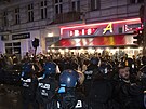 Nkolik desítek lidí v Berlín v noci oslavovalo útok palestinského radikálního...