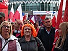 Tusk vylákal tisíce Polák do ulic. Varava ped volbami protestuje proti...