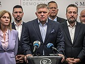 Tisková konference vítězné strany slovenských voleb Směr-SD v čele s Robertem...