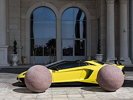 Lamborghini, hotel St. Regis. 6. ledna 2017