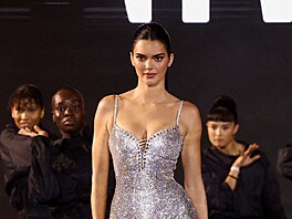 Kendall Jennerová na pehlídce Walk Your Worth spolenosti L'Oréal (Paí, 1....
