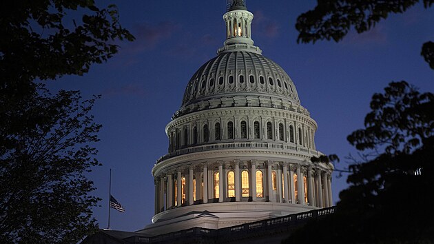 Pohled na washingtonsk Kapitol, sdlo americkho Kongresu (3. jna 2023) 