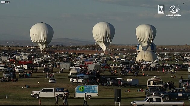 Plnn plynovch balon ped startem Pohru Gordona Bennetta 2023 v americkm Albuquerque