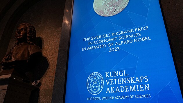 Interir Krlovsk vdsk akademie vd ve Stockholmu, kde se vyhlauje Nobelova cena za ekonomick vdy. (9. jne 2023)