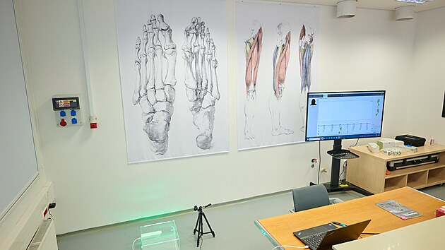 Univerzita Tome Bati pestavila novou laborato diagnostiky pohybovho apartu v Centru vzkumu obouvn. (jen 2023)