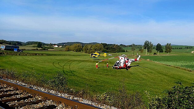 Nehoda se stala blízko obce Závišín nedaleko Bělčic na Strakonicku. Na místě zasahovaly i dva vrtulníky.