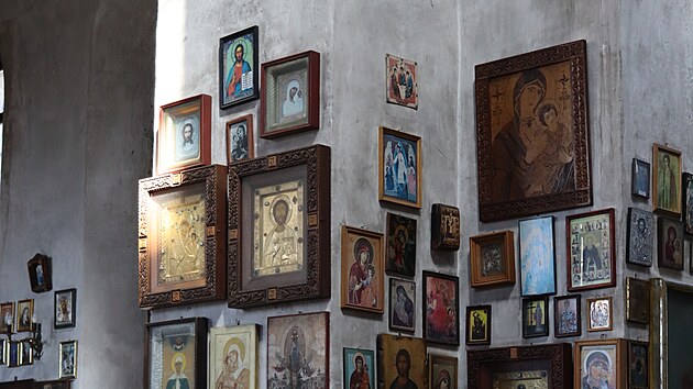 Kostely v Gruzii jsou uvnit� nazdobeny pravoslavnou ikonografi�.