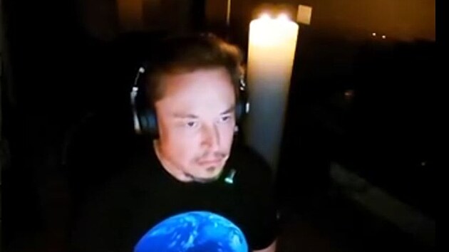Elon Musk hraje Diablo IV