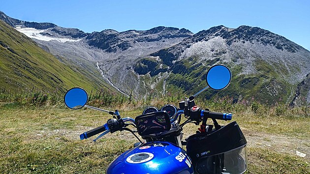 Prsmyk Furkapass je 2 429 metr vysok prsmyk ve vcarskch Alpch. Spojuje dol Urseren v kantonu Uri s okresem Goms v kantonu Valais. (srpen 2023)