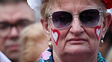 Pochod milionu srdcí. Statisícová opozi�ní demonstrace ve Var�av� (1. �íjna...