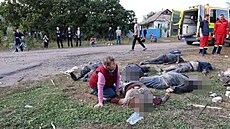 Nejmén 48 lidí zahynulo pi ruském ostelování Charkovské oblasti. (5. íjna...