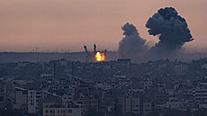 OBRAZEM: Operace elezn mee. Rann Izrael v odvet drt Psmo Gazy