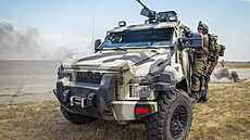 KrAZ Spartan s hmotností 8,5 t slou�í pro p�epravu 2+6 mu��. Obrn�ný automobil...