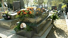 Hrob zpvaky Edith Piaf - jeden ze symbol Paíe