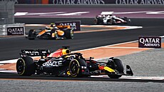 Max Verstappen bhem sprintu v Kataru