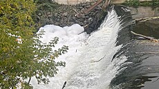 V �ece Bílina se op�t objevila zapáchající p�na.