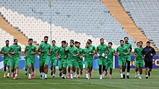 Trénink íránského týmu Nassaji Mazadaran  na stadionu Azadi v Tehránu ped...