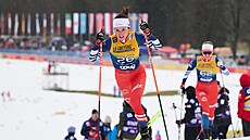 Bkyn na lyích Kateina Razýmová bhem Tour de Ski.