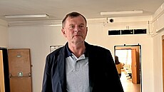 Ob�alovaný Franti�ek Horn p�ichází k jednací síni Krajského soudu v Ústí nad...